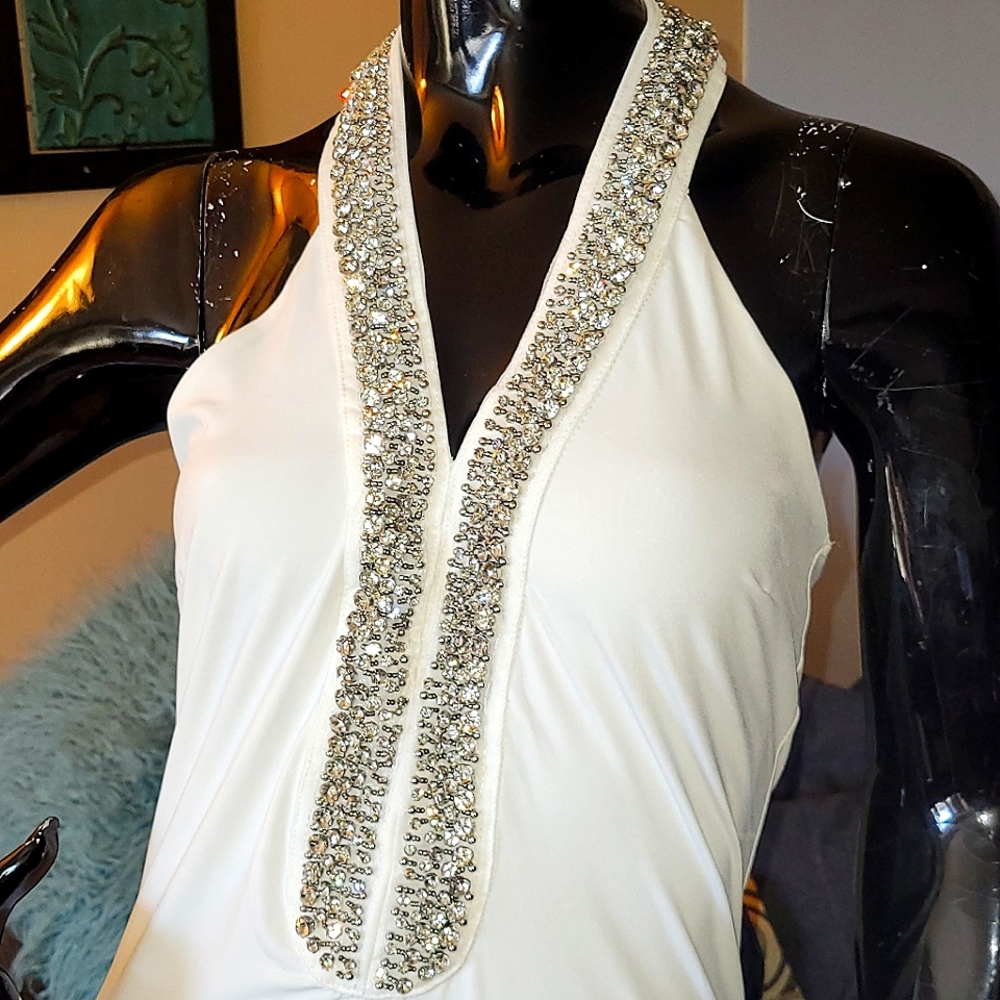 🔥White Halter Style Rhinestone Gown! - Picture 9 of 9
